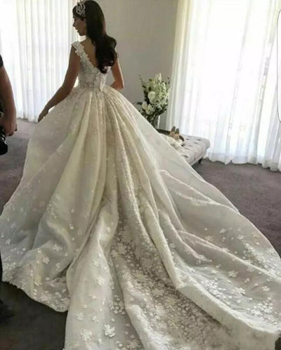Gorgeous Ball Gown Lace Backless Sweetheart Wedding Dresses with Appliques, SW267 | simidress.com