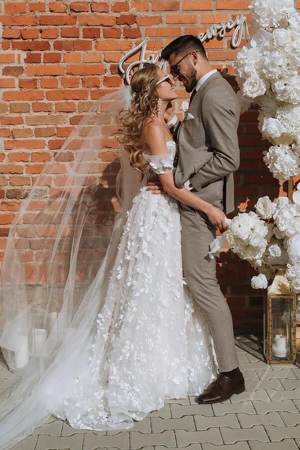 Bridal gown | floral wedding dresses | outdoor wedding dresses | simidress.com