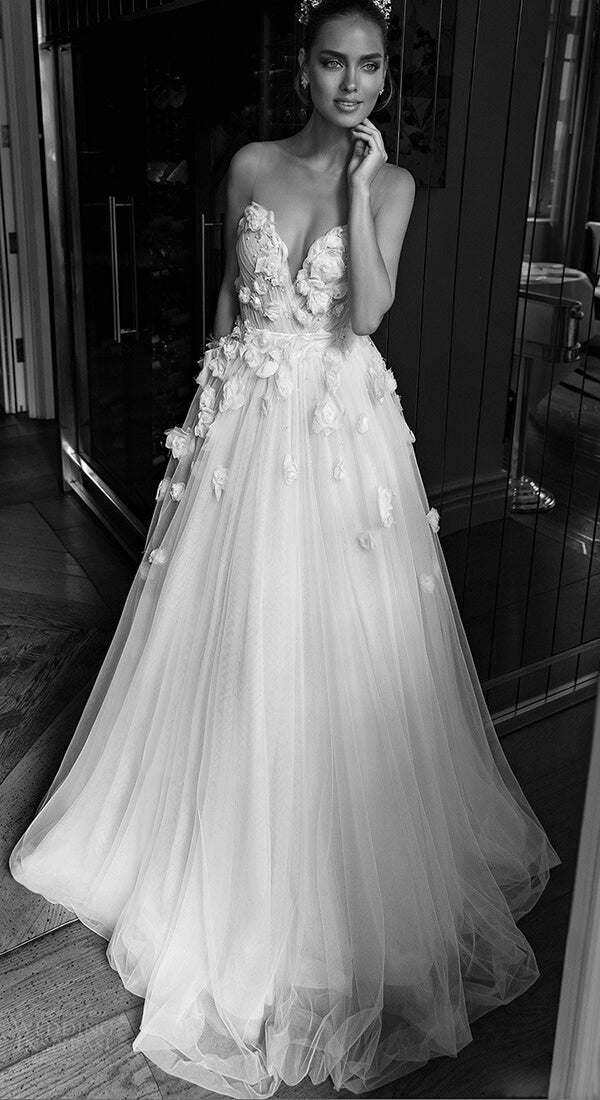 A-line Sweetheart Hand-Made Flowers Beaded Bridal Gown, Wedding Dresses, SW464 | tulle wedding dresses | bridal gowns | wedding dresses online | www.simidress.com