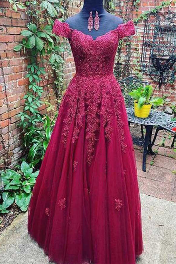Pin by Talana Laubscher on Gorgeous Dresses | Long prom dress, Prom dresses  long lace, Prom dresses lace
