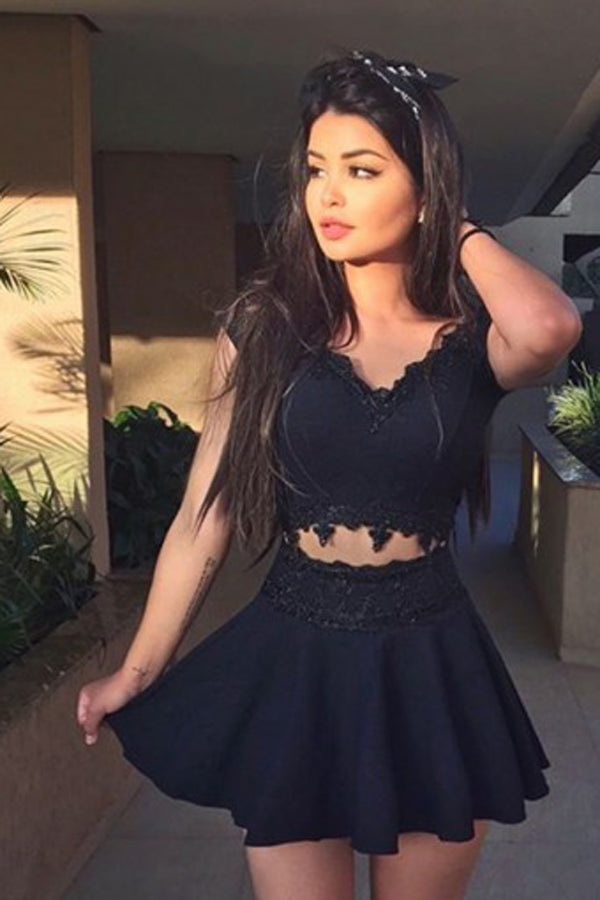 Black Capped Sleeve Short Prom Dress,Sweetheart Lace Appliques Homecoming Dress