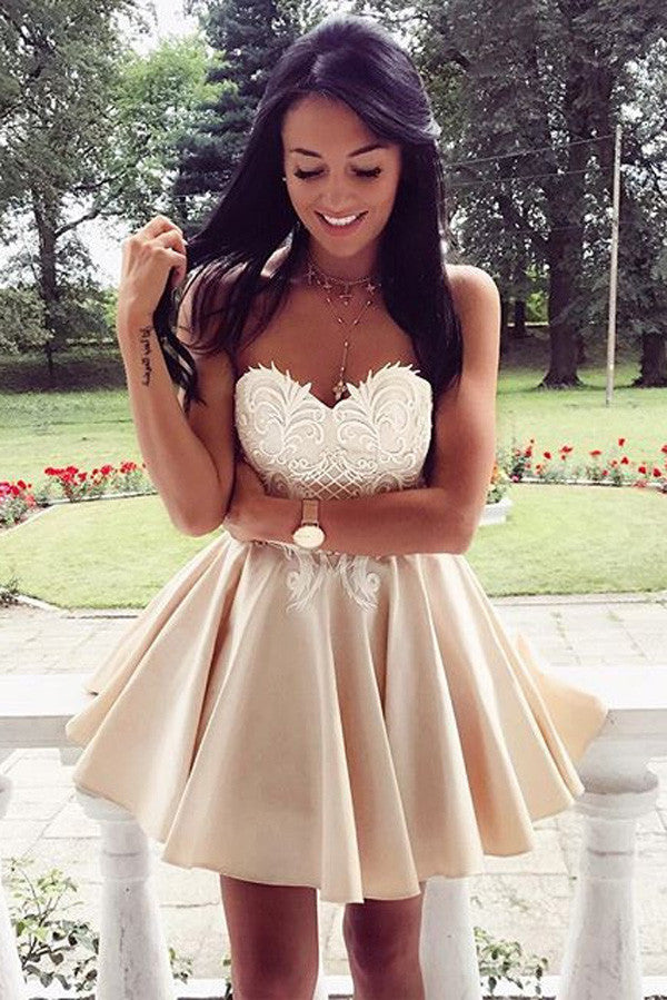 Sweetheart Strapless Short Prom Dress,Appliques Mid Back Homecoming Dress – Simidress