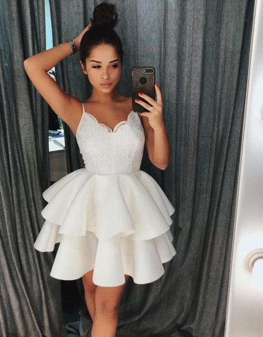 Ivory Lace Spaghetti Strap Short Homecoming Dresses V Neck Short Prom Dress from simidress.com