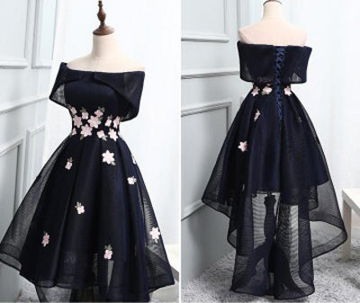 Morden Black Short Prom Dress, Homecoming Dress With Lace Up Applique from simidress.com