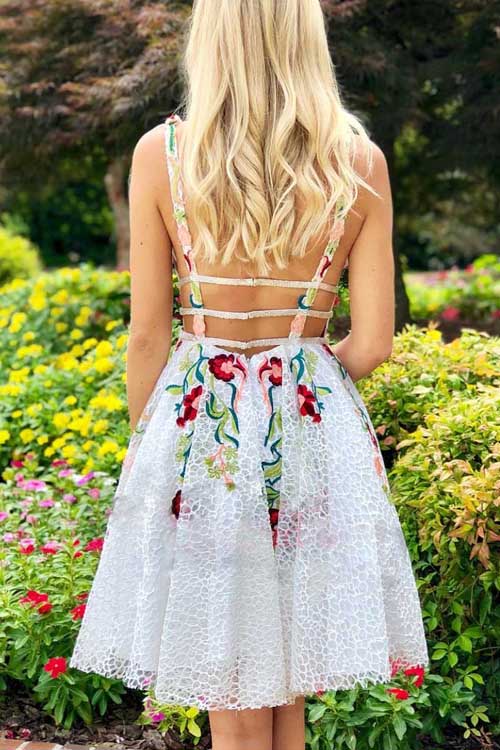 Simple White Lace V-neck Homecoming Dresses with Appliques | Short Prom Dress, SH436 from simidress.com